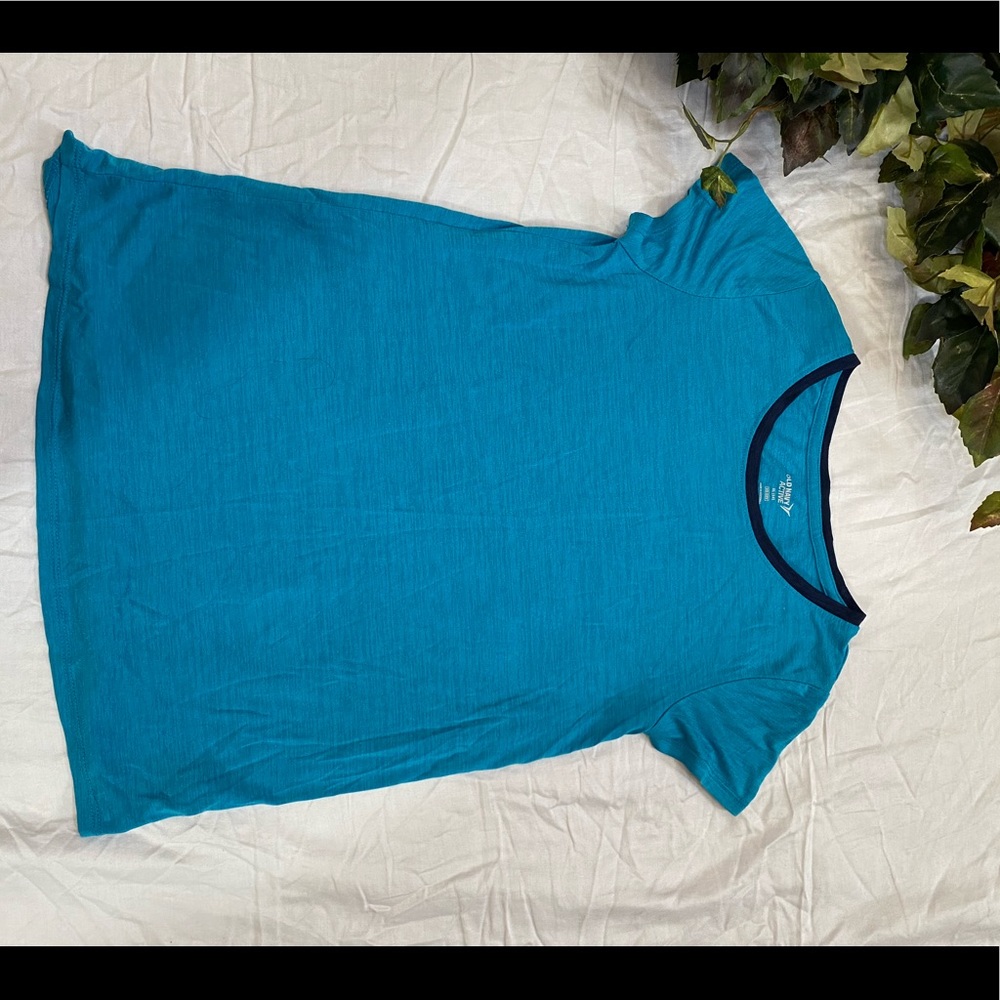 Old navy active blue tee.